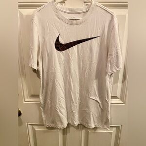 Nike White Men's Short Sleeve Tee
